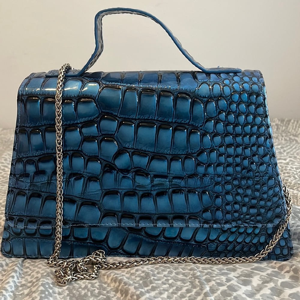 Norway Laila blue metallic clutch purse